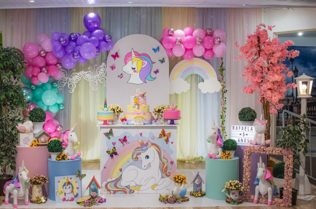 Quarto infantil decoração unicórnio