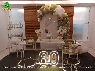 decoração dourada e branca