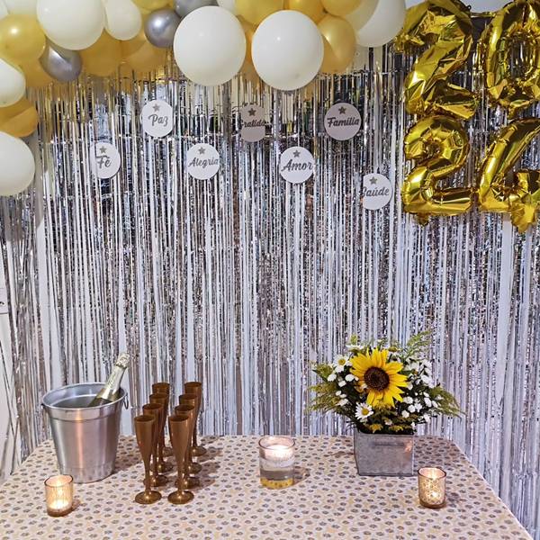 dourado e branco vs dourado e preto na decoração