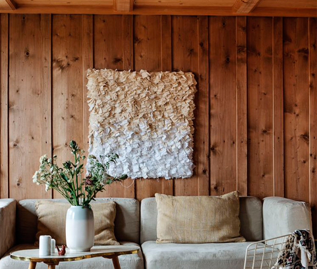 como instalar prateleiras flutuantes de madeira na parede