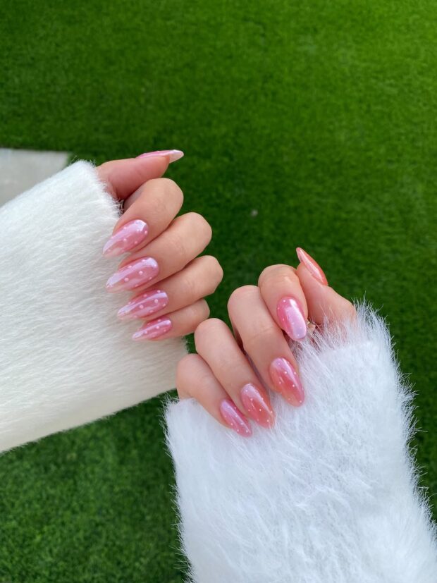 inspiração decoração unha almond delicada