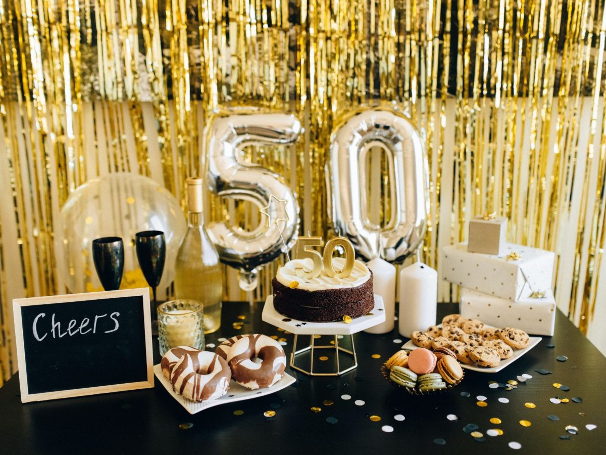 decoração de aniversário 50 anos sofisticada