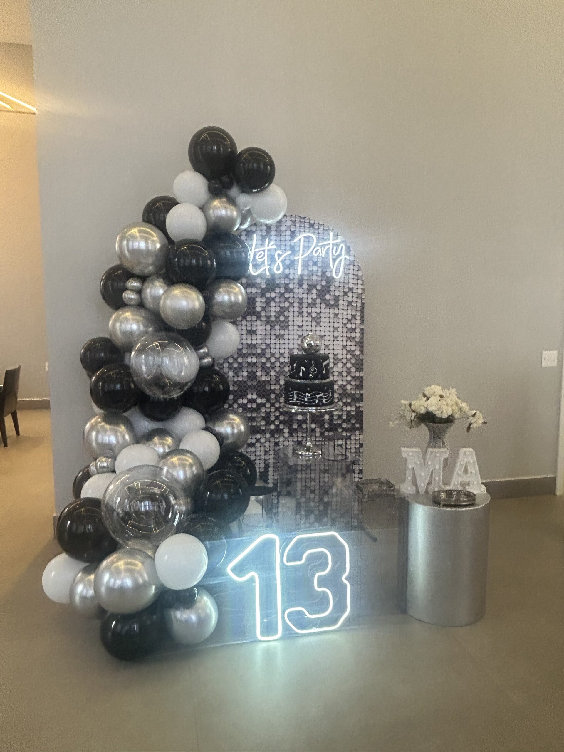 decoração festa gamer vs balada neon