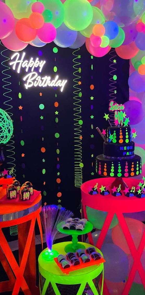 ideias criativas decoração festa neon led