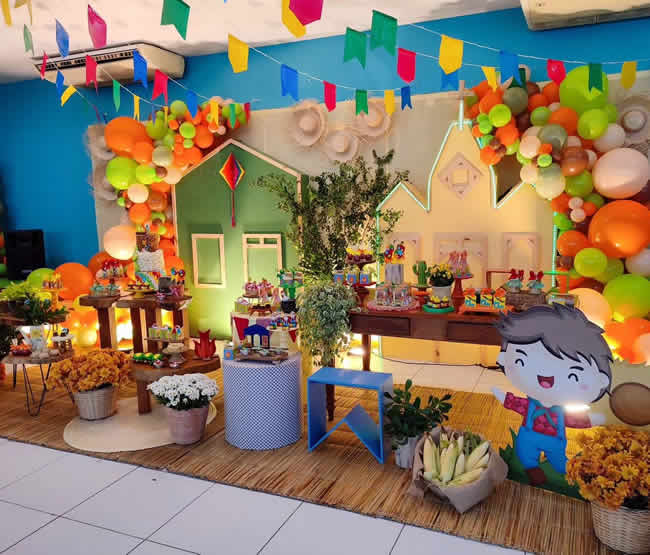 decoração festa junina vs decoração festa tradicional para aniversário