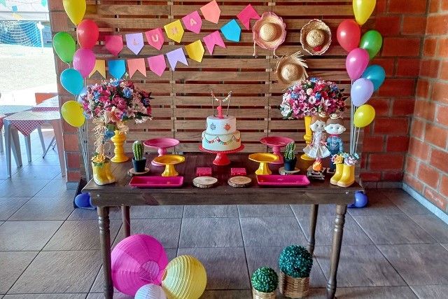 quanto custa decorar um aniversário simples com tema junino