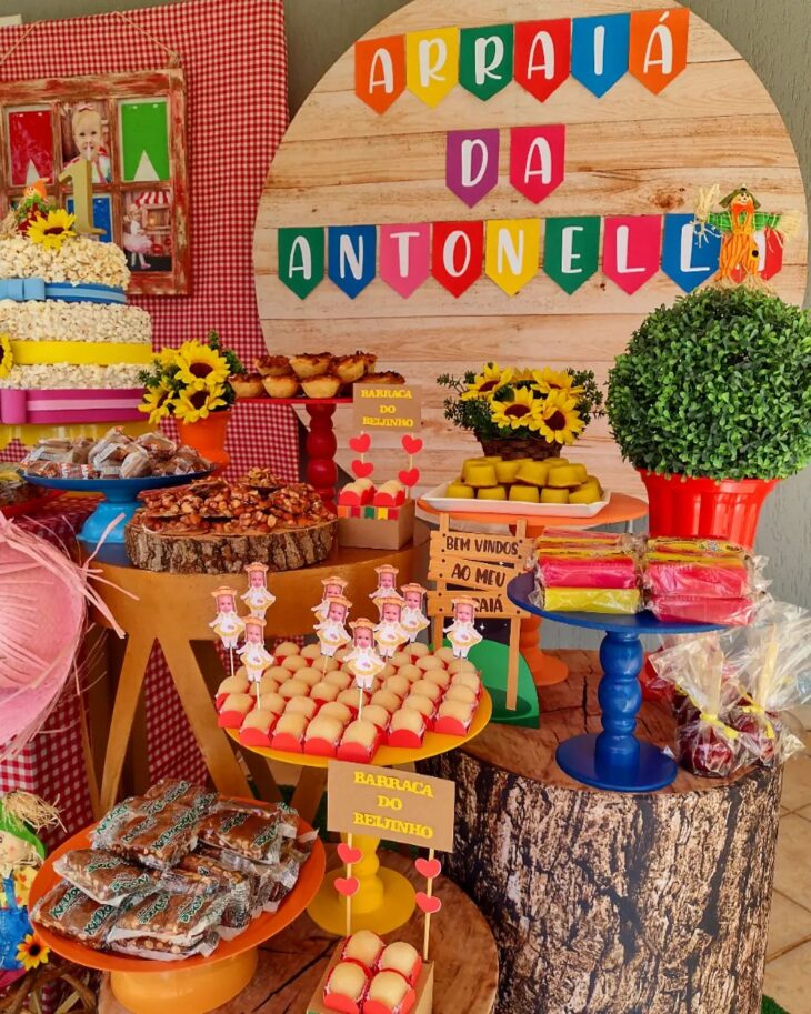 como fazer decoração de festa junina para aniversário simples