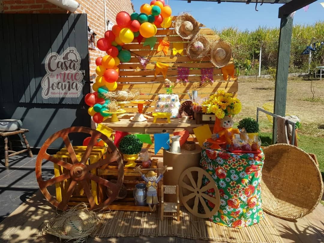 decoração festa junina quintal vs salão