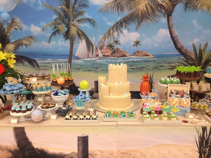 decoração luau simples vs decoração luau elaborada