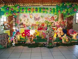 decoração jardim encantado com balões