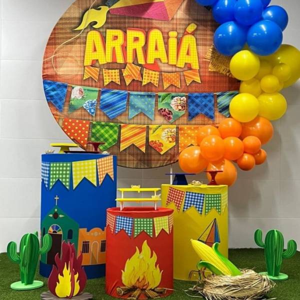 decoração junina infantil barata vs. cara