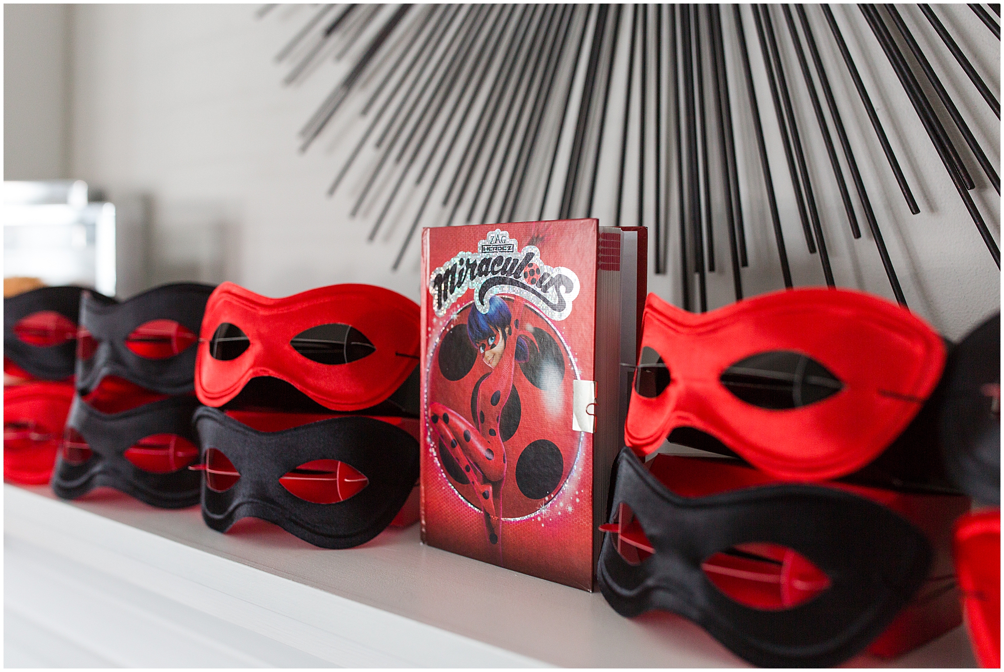 decoração ladybug vs cat noir qual escolher