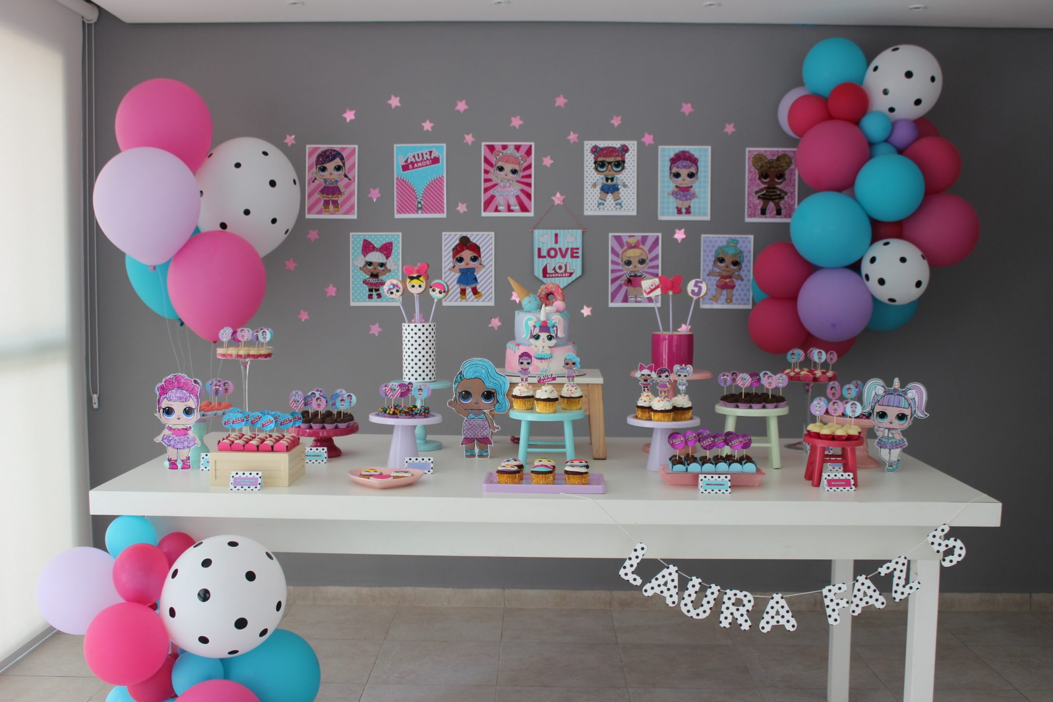 decoração lol surprise candy colors