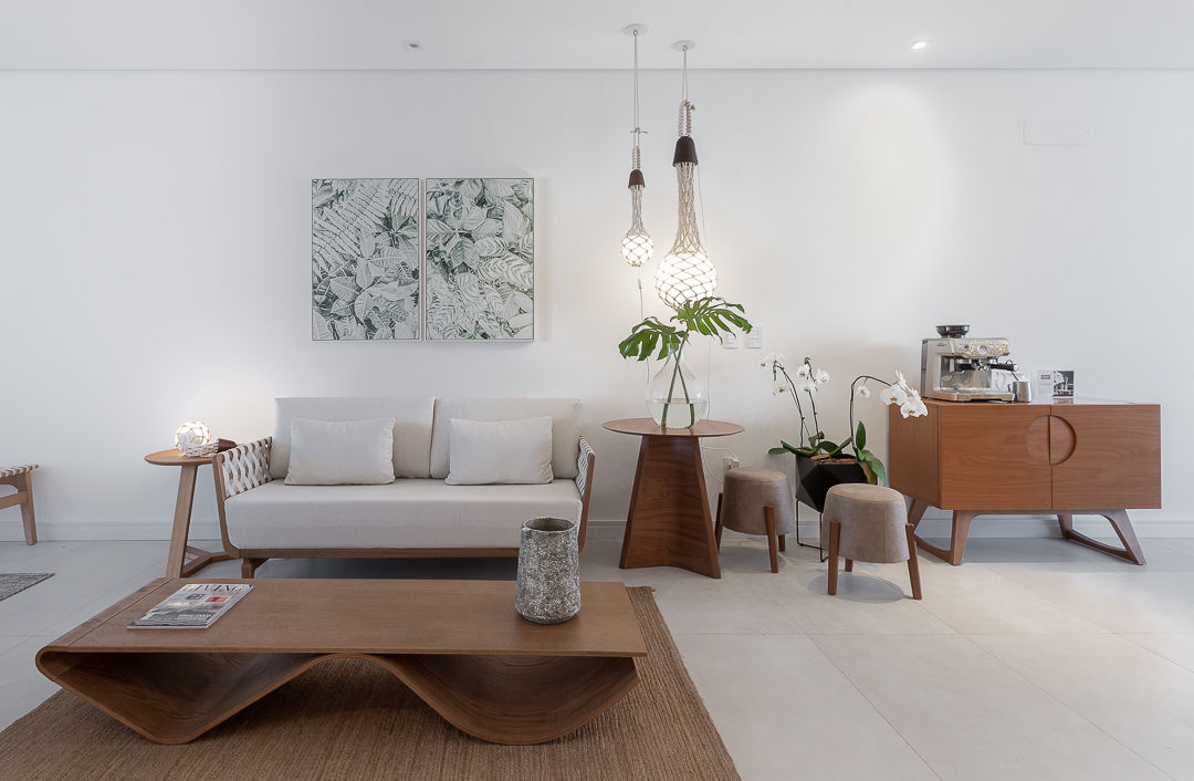 mesa lateral redonda pequena para sala de estar