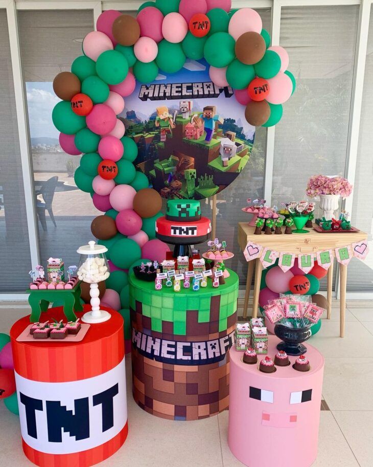 decoração minecraft luxo vs simples
