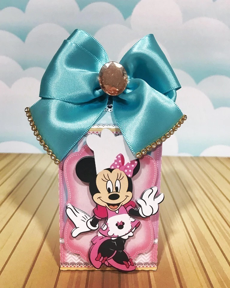 Bolo Fake Minnie Confeiteira