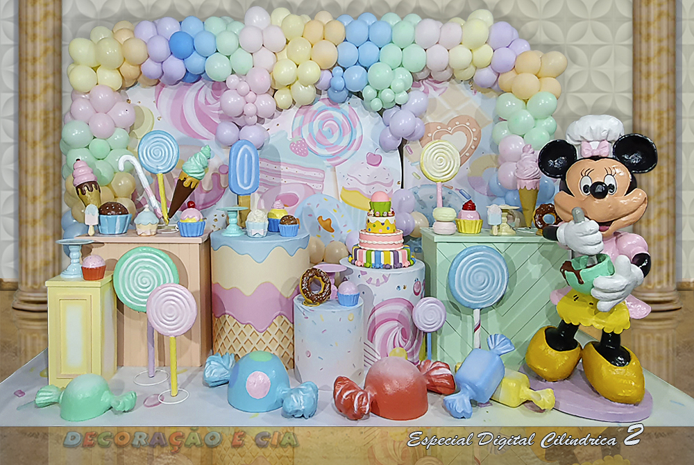 Bolo Fake Minnie Confeiteira