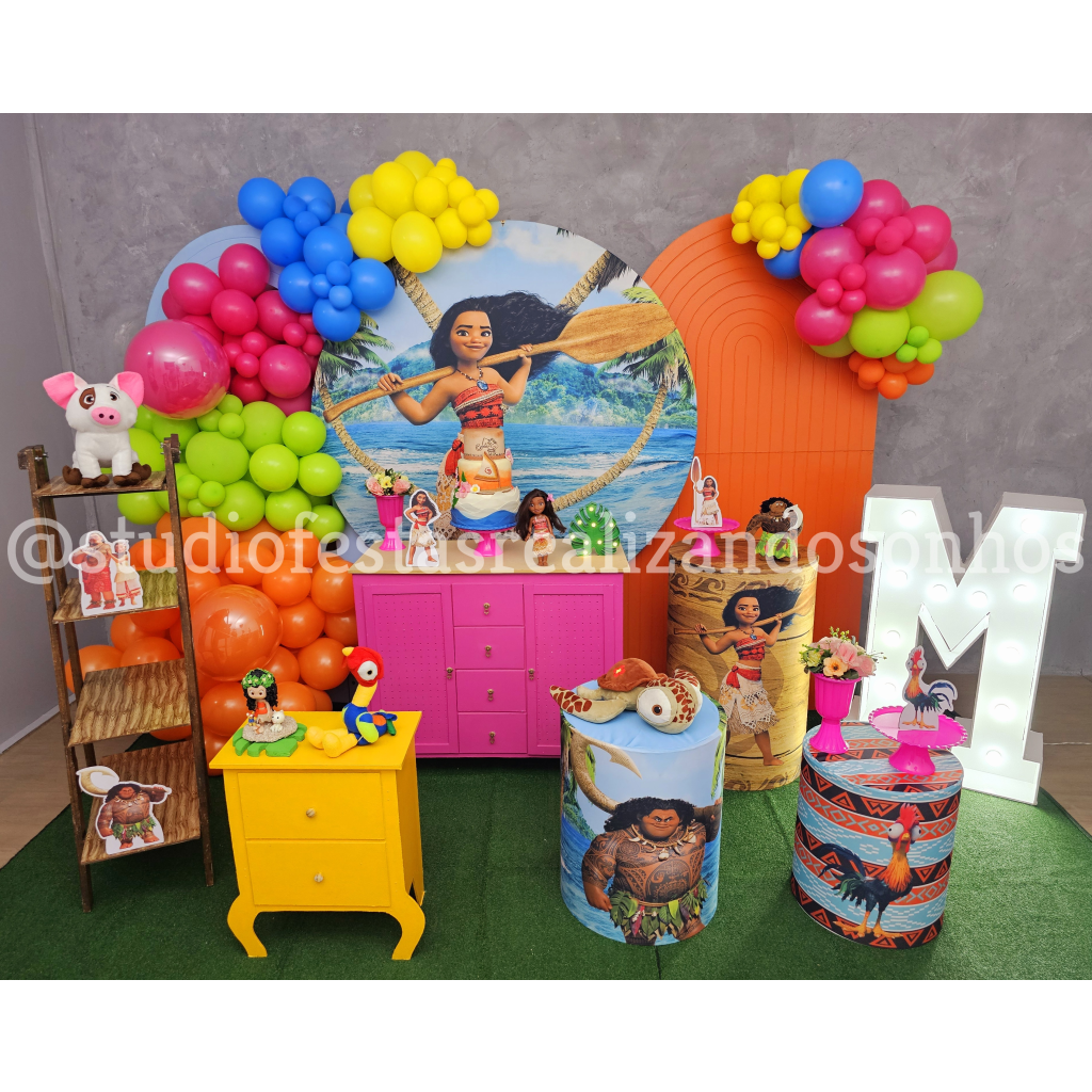 decoração moana adulta vs festa tropical tradicional