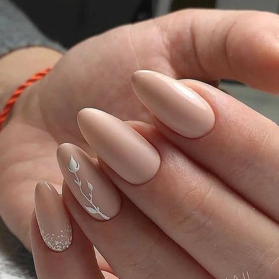 decoração nude unha