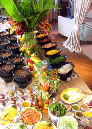 decoração feijoada colorida