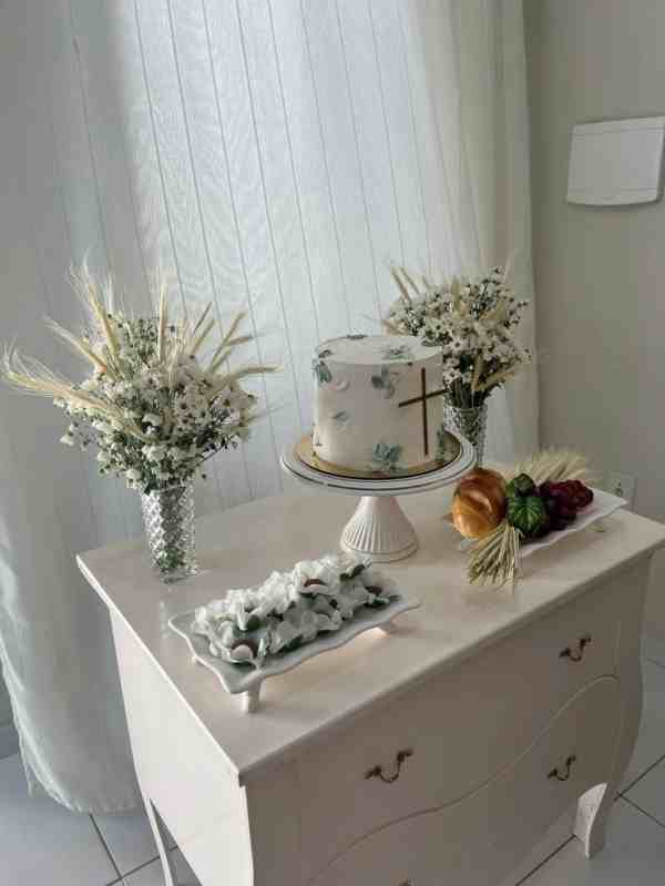 erros comuns ao planejar decoração de batizado barata