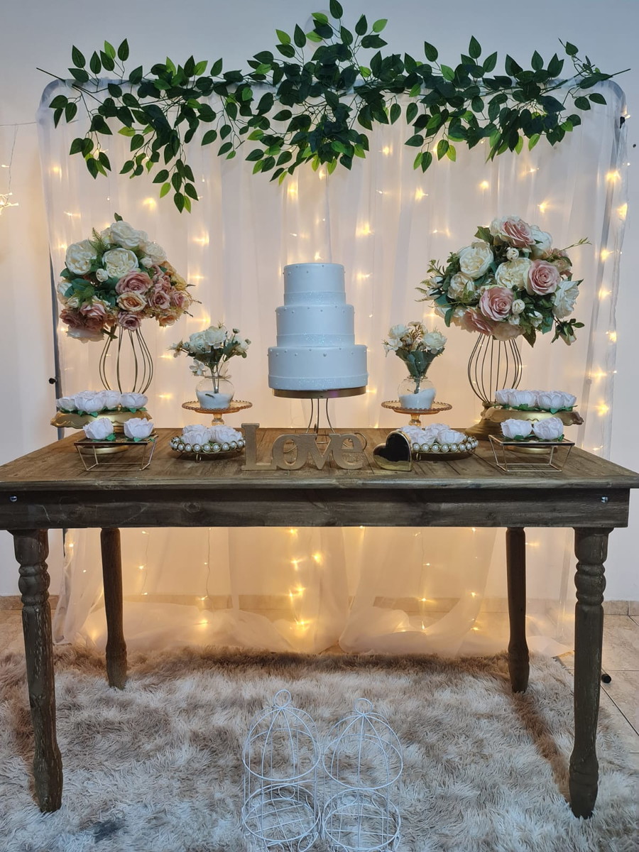 decoração minimalista casamento barato