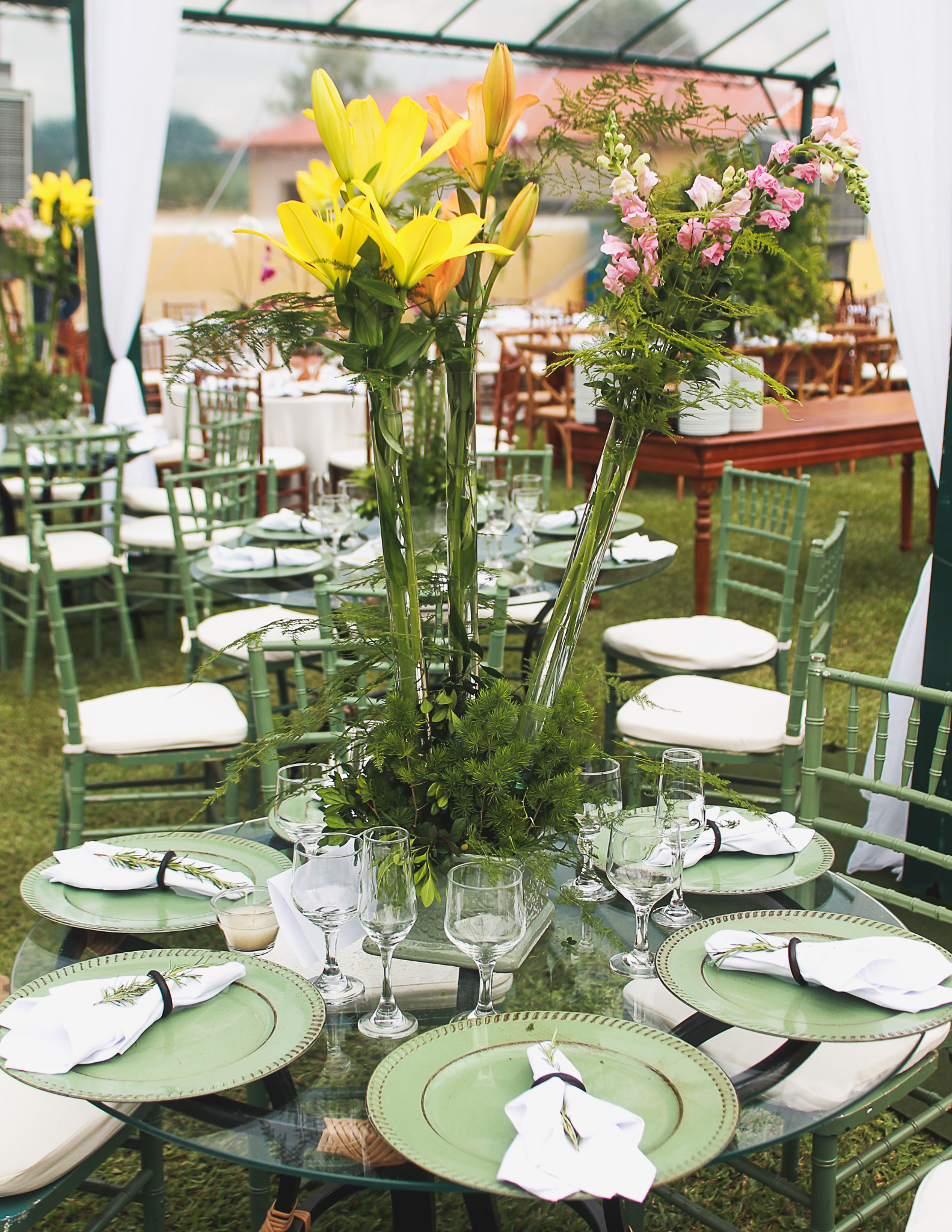 decoração minimalista casamento barato