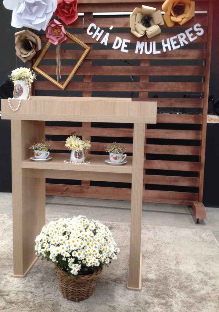 decoração chá de mulheres simples