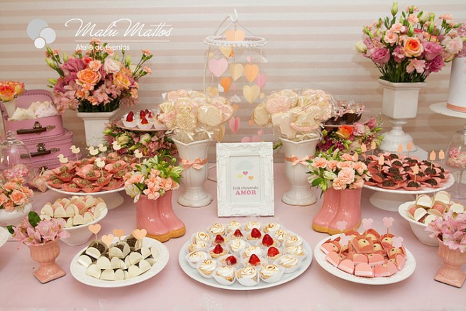 decoração chá de mulheres simples