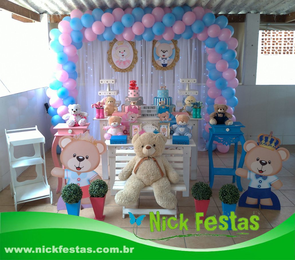 decoração chá revelação tema nuvem