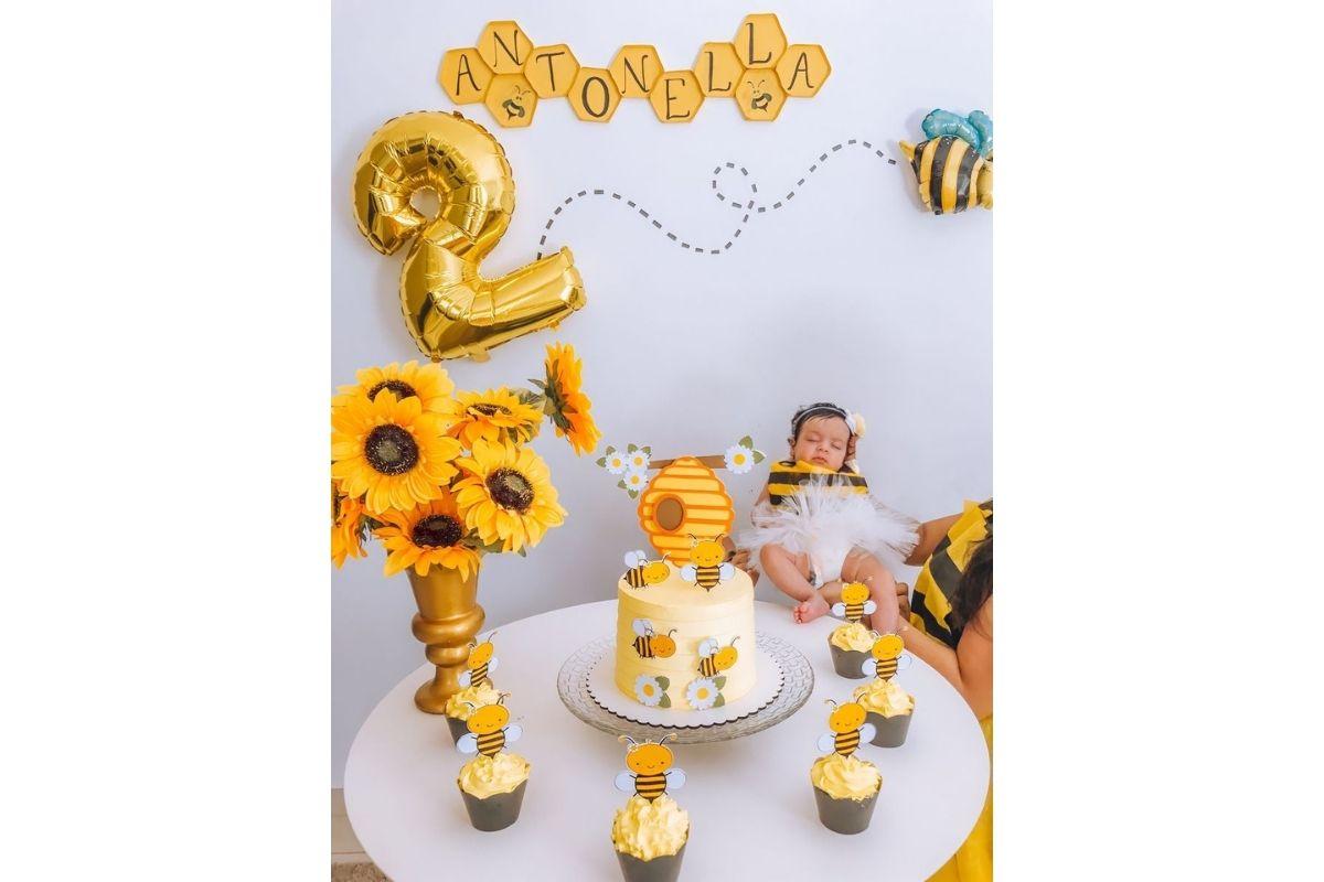 kit mesversário pronto vs. DIY qual o melhor