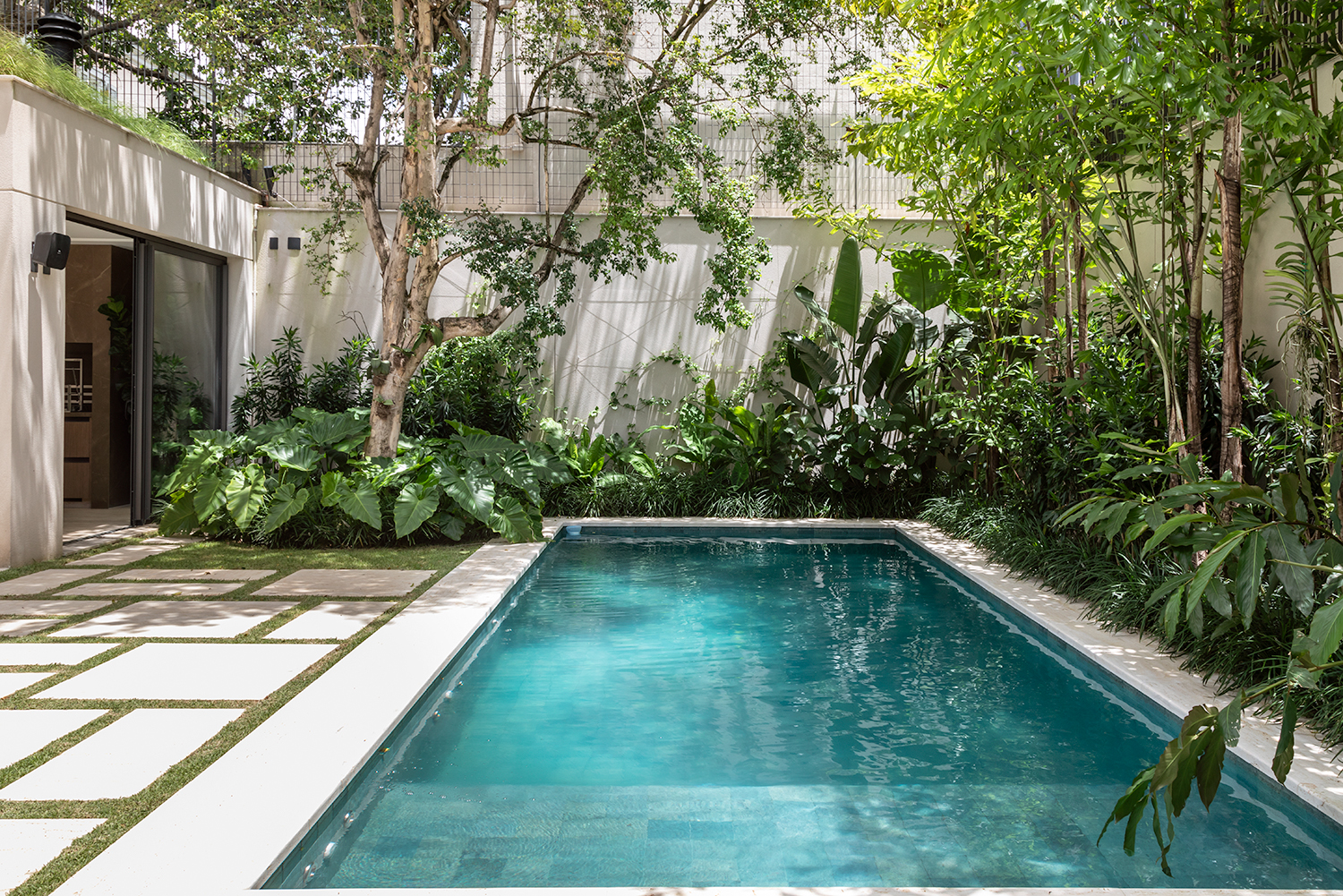 decoração área externa piscina