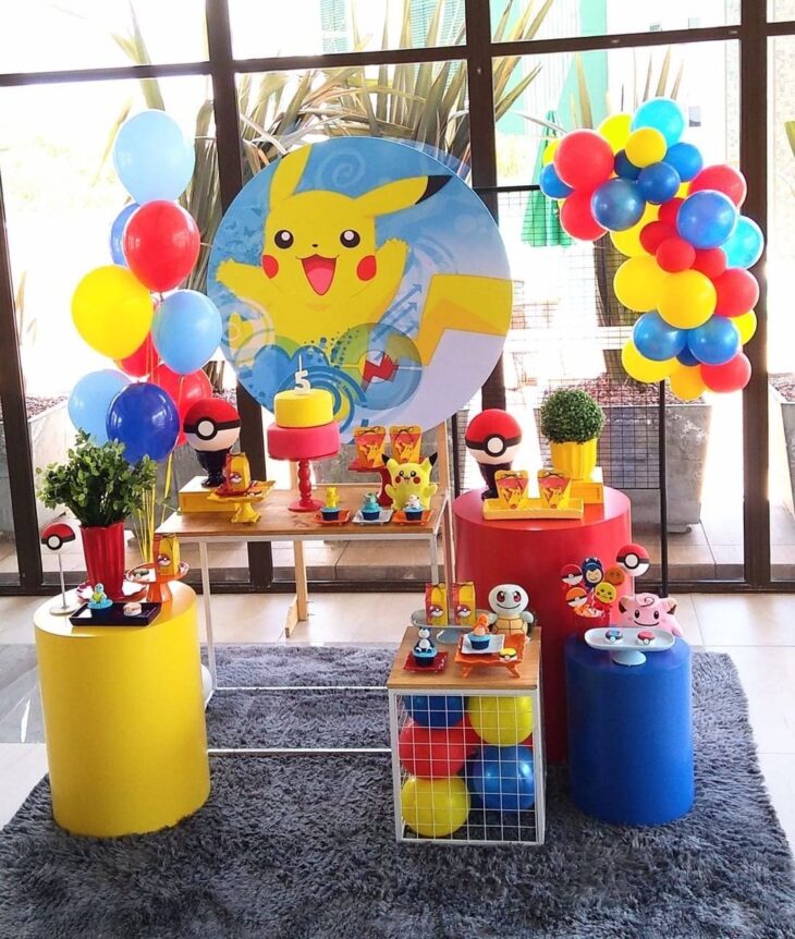 decoração pokémon com pokébola