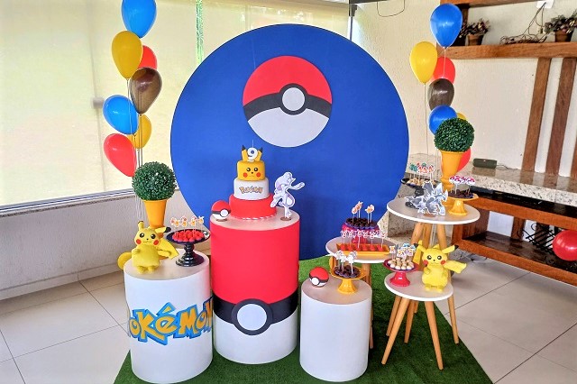 decoração pokémon com silhuetas