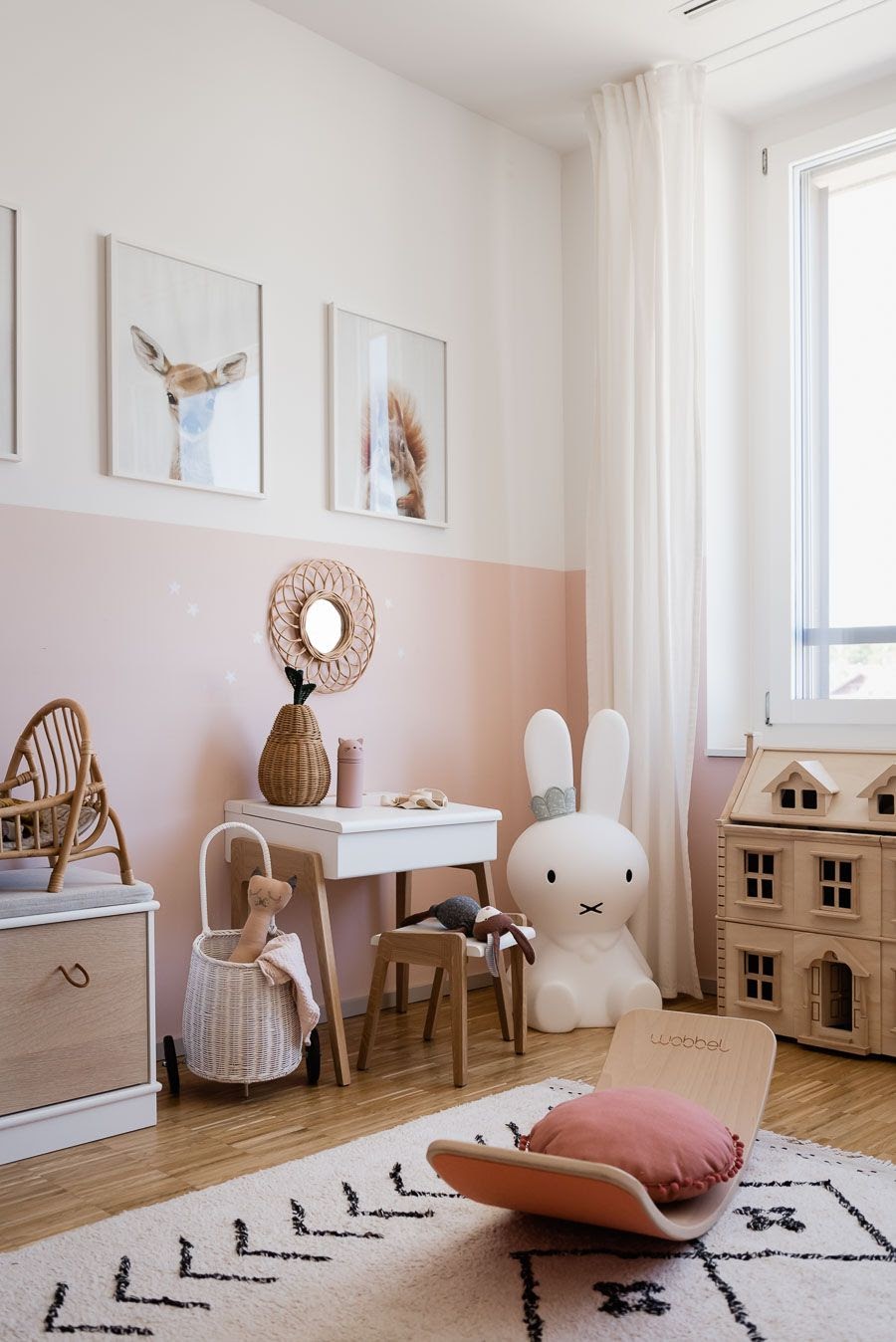 As Cores Perfeitas para um Quarto de Bebê Menina Aconchegante