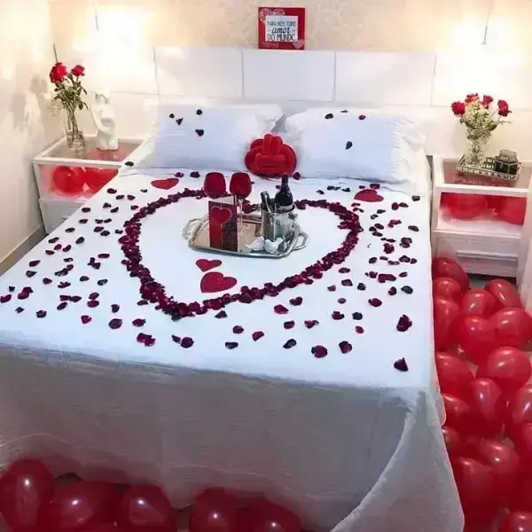 decoração quarto dia dos namorados clássica