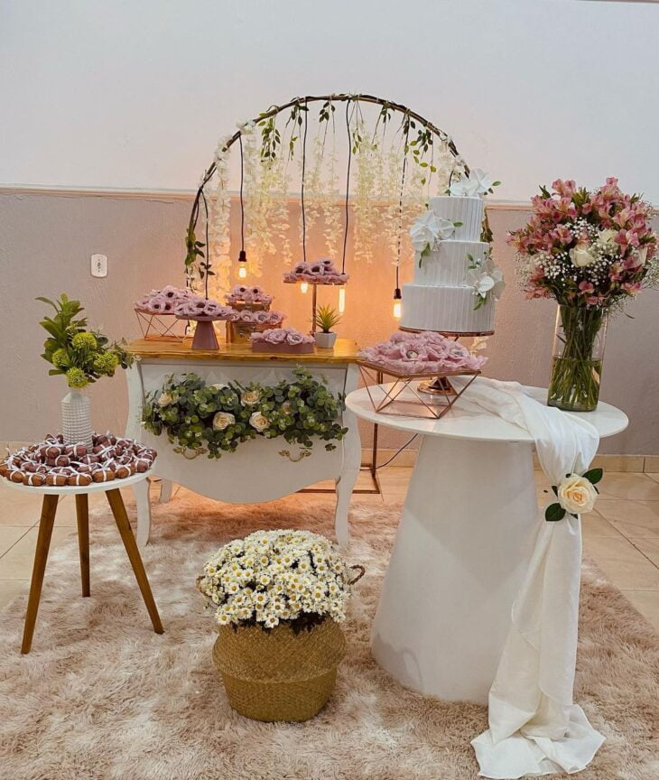 decoração simples casamento em casa