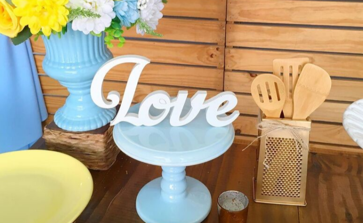 como fazer painel de papel kraft chá de casa nova