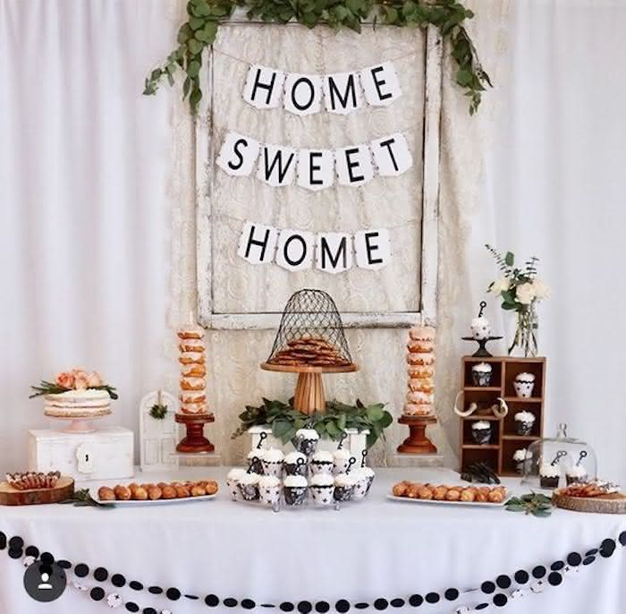 decoração simples cha de casa nova