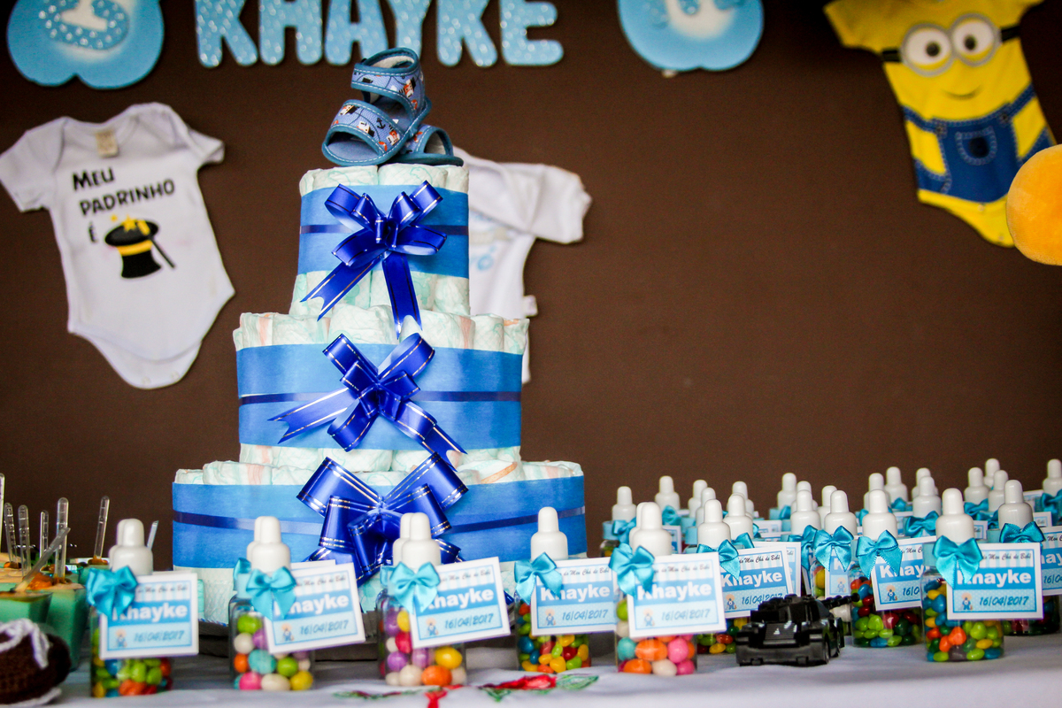 decoração simples de cha de fraldas masculino