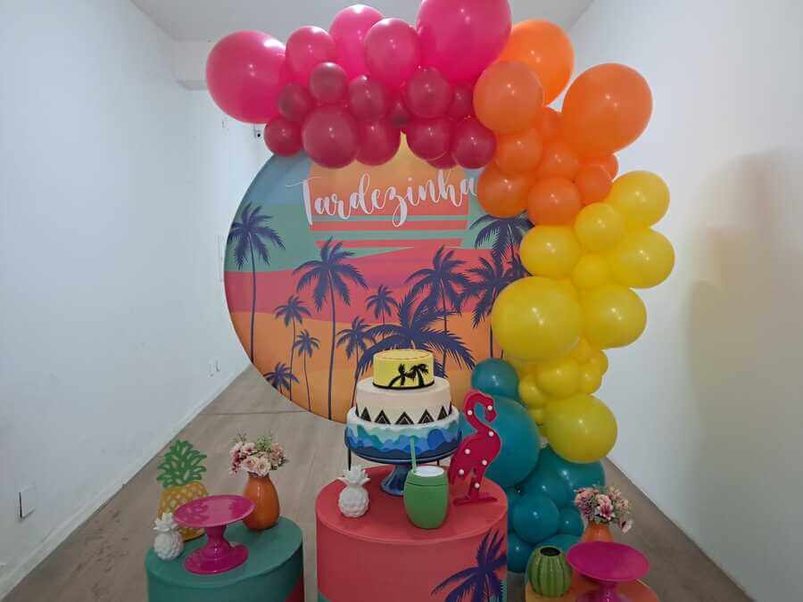 decoração tardezinha vs festa tropical qual escolher