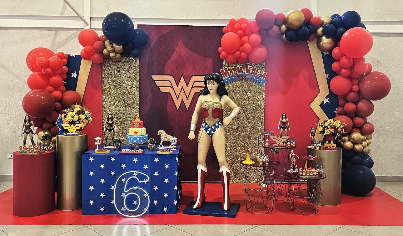 decoração tema mulher maravilha