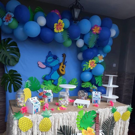 decoração stitch vs decoração moana