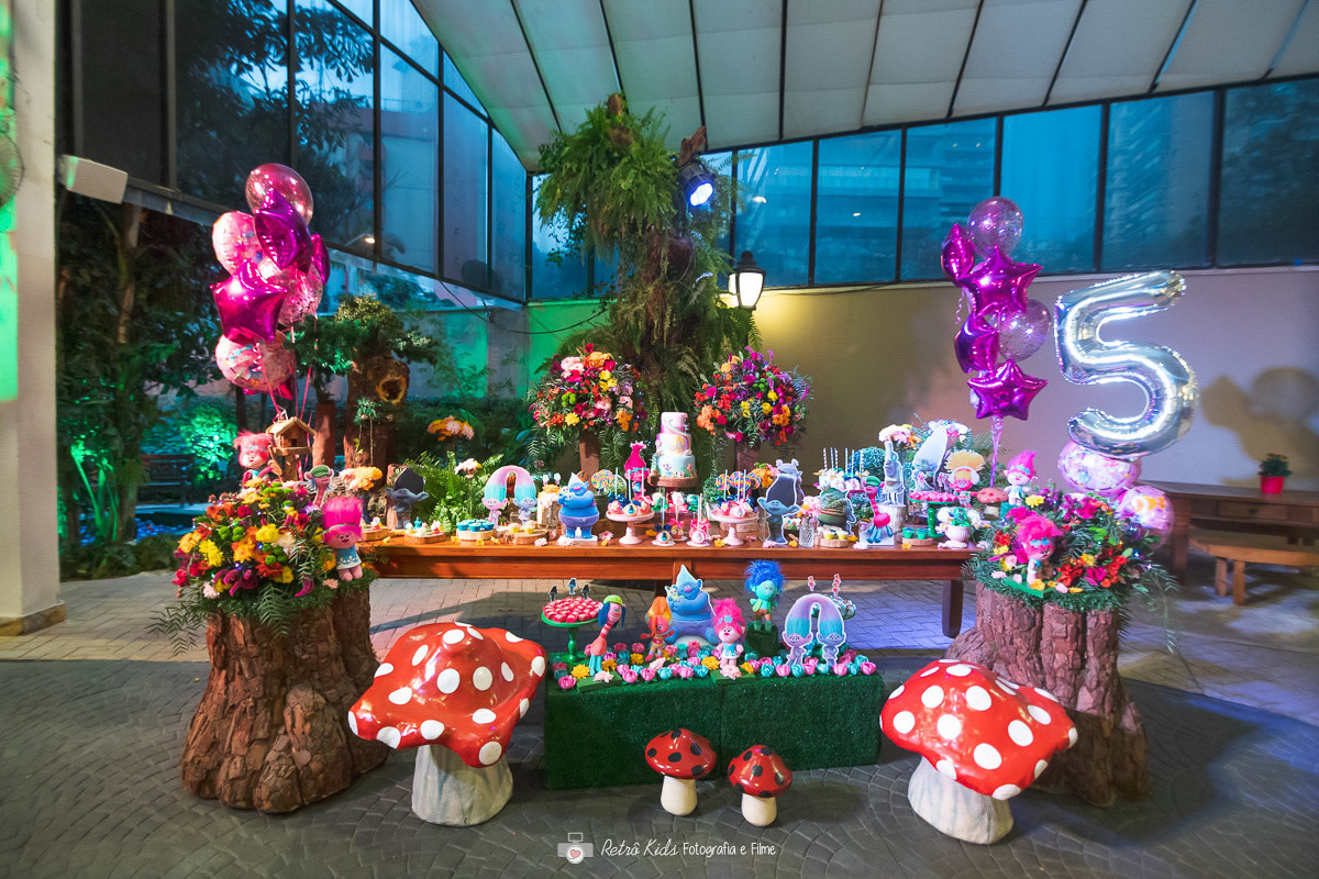 balões para festa trolls