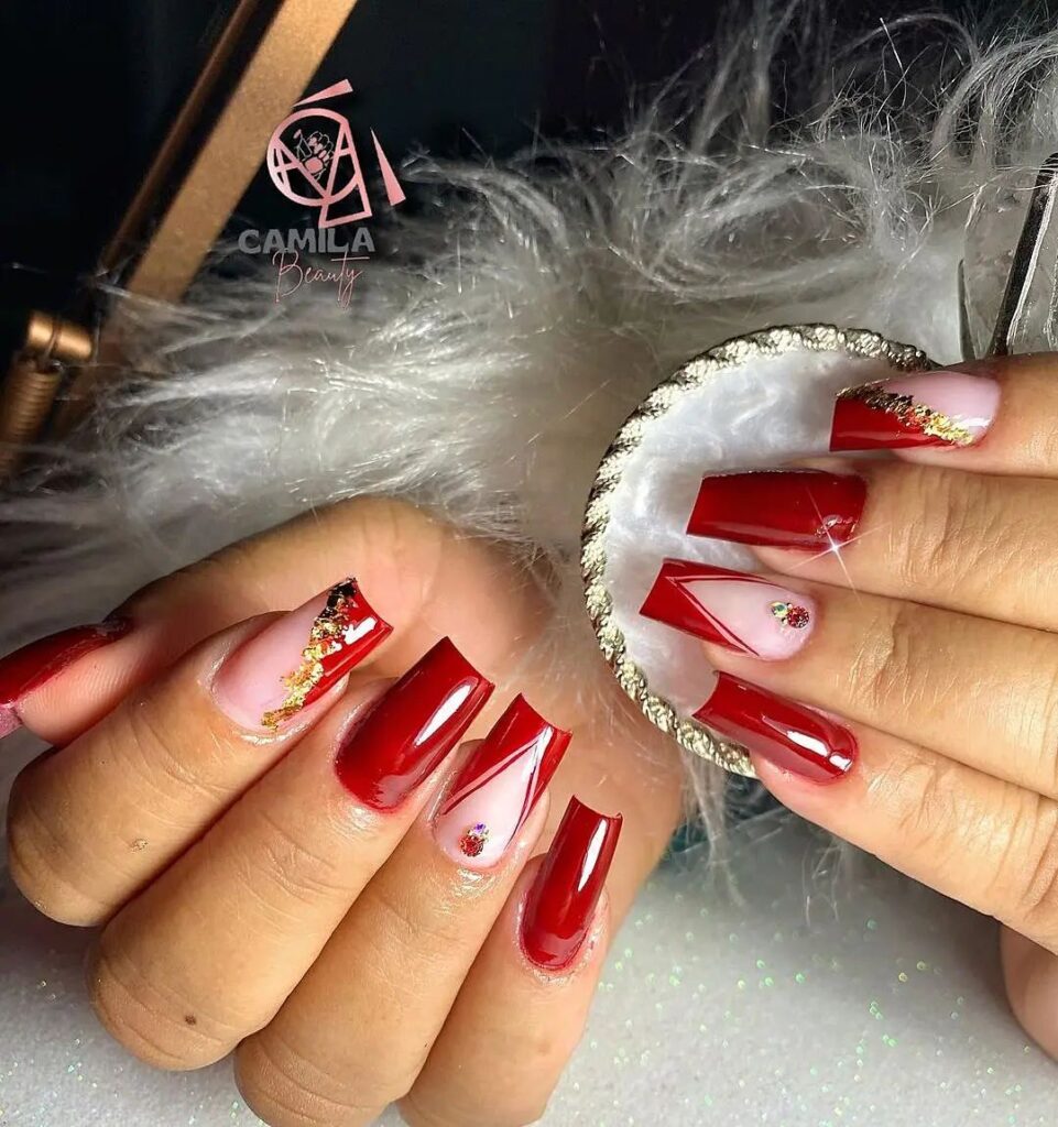 unhas em gel vermelhas com filha única