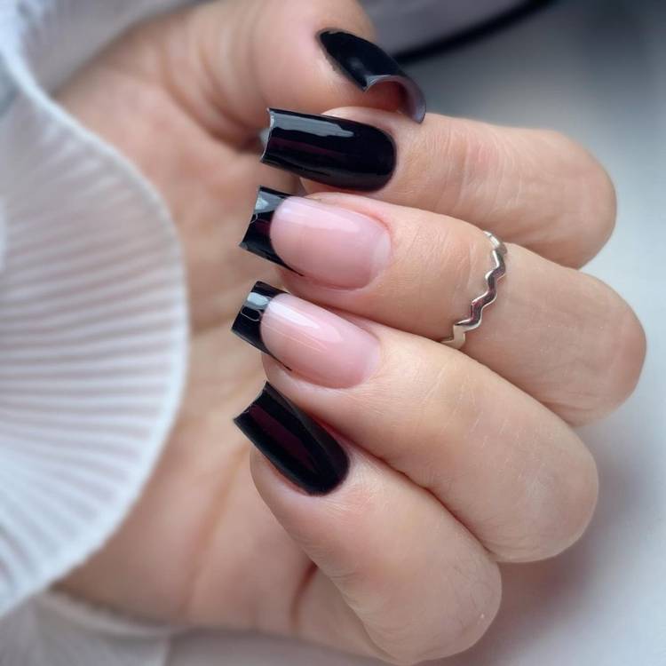 quanto custa fazer unhas pretas decoradas