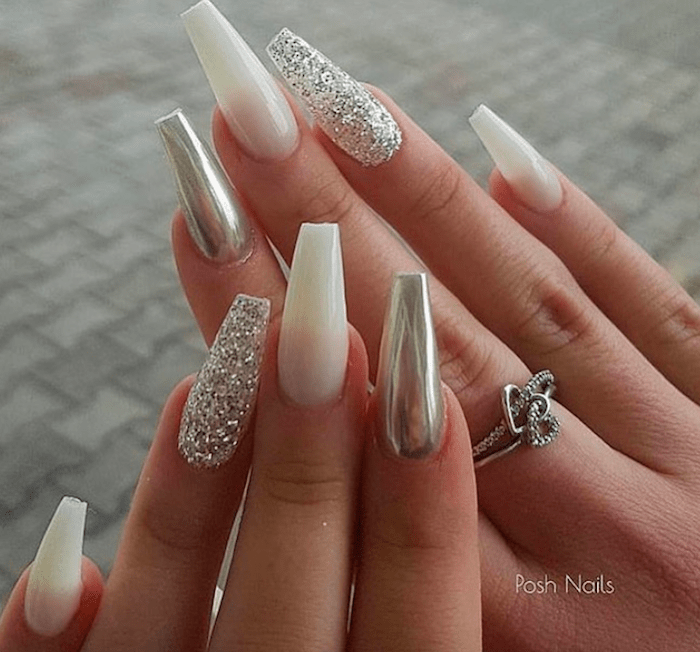 unhas com strass para ano novo