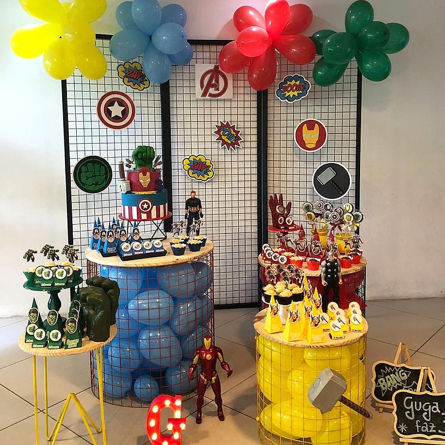decoração vingadores com pratos de papel