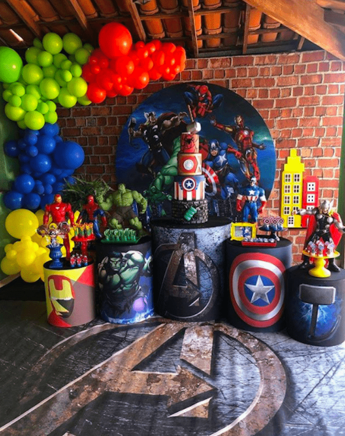 decoração vingadores DIY