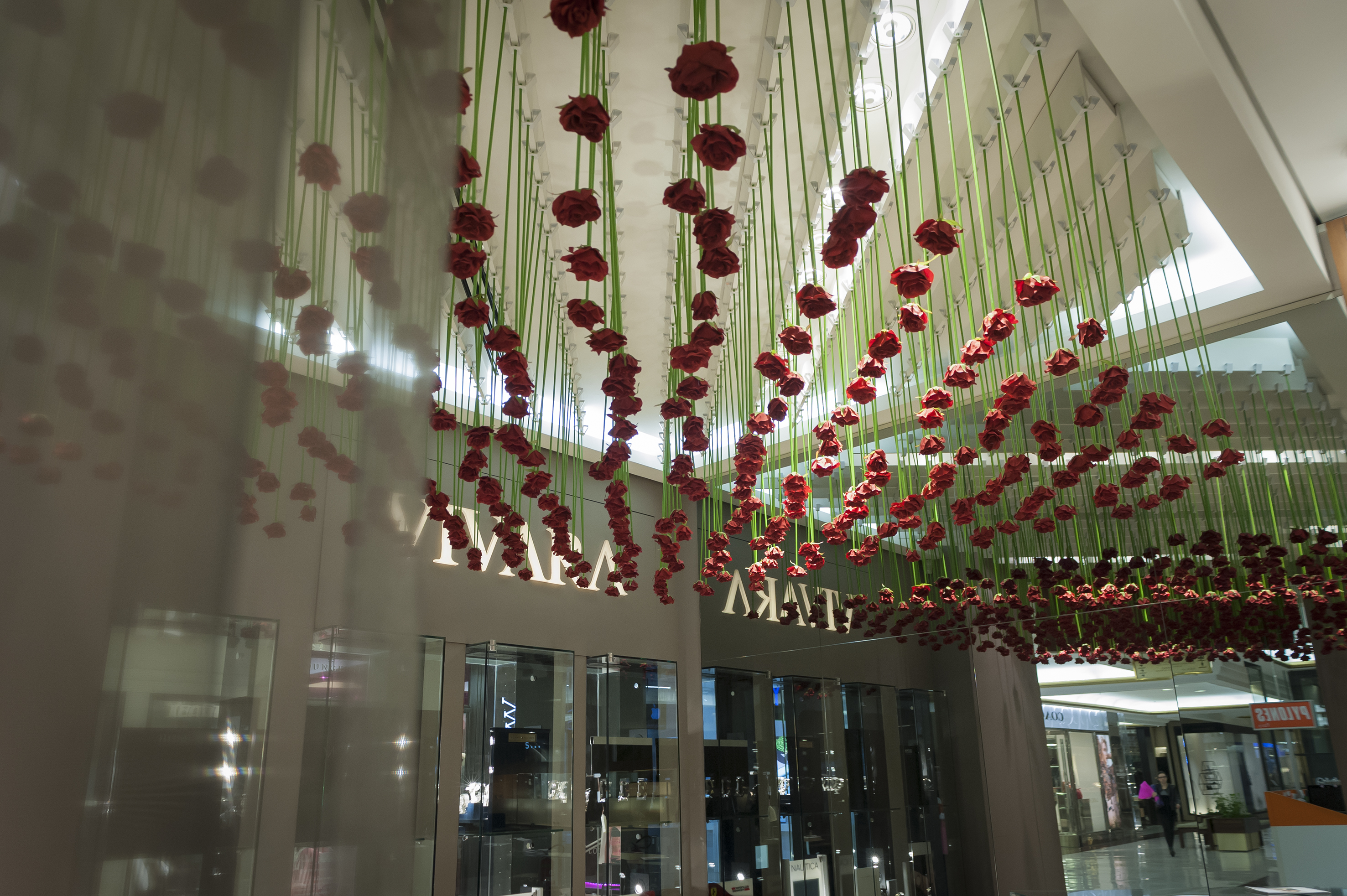 5 Ideias de Frases Impactantes para Adesivos de Vitrine no Dia das Mães